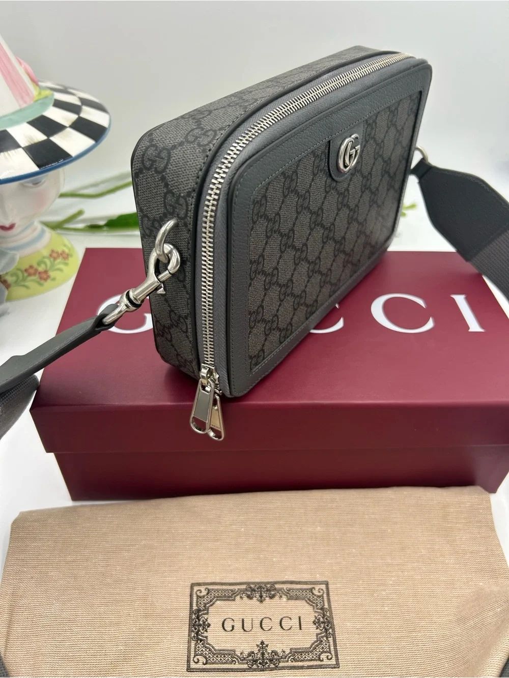 Men's Gucci GG Supreme shoulder Bag crafted in gray and black canvas made Italy